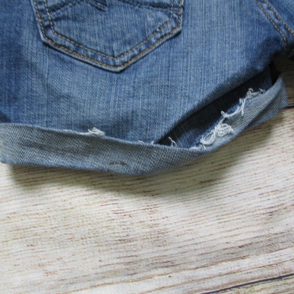 Aeropostale Distressed Midi Denim Shorts - Picture 9 of 10